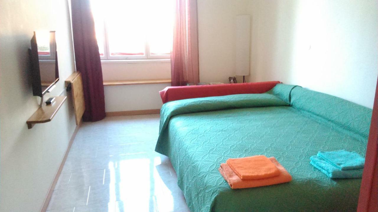 Casa Vacanze All'Angolo ตรีเอสเต ภายนอก รูปภาพ